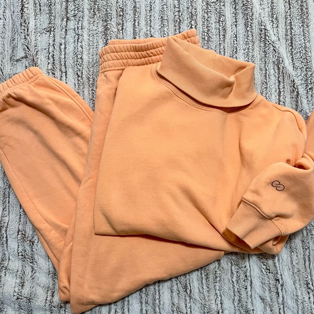 CALIA by Carrie Underwood Peach Lounge Set